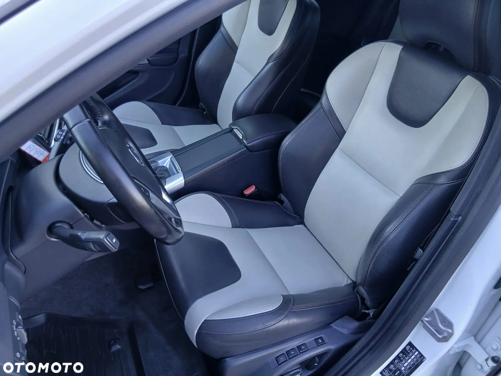 Volvo V60 D4 Drive-E Summum - 22
