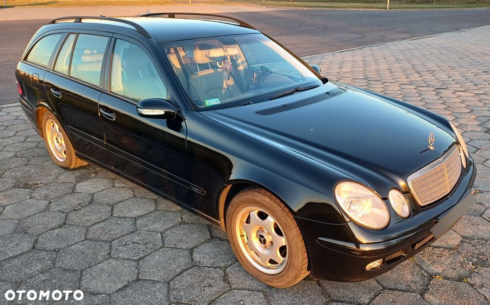 Mercedes-Benz Klasa E 220 CDI T Classic - 14