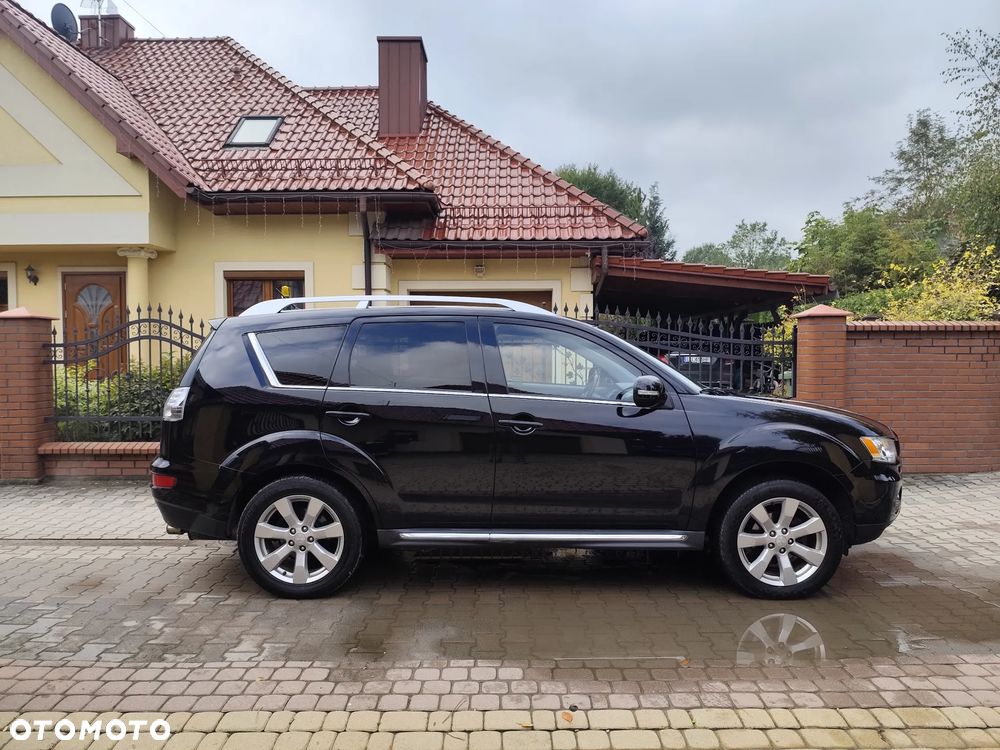 Mitsubishi Outlander 2.0 DID Intense + - 1