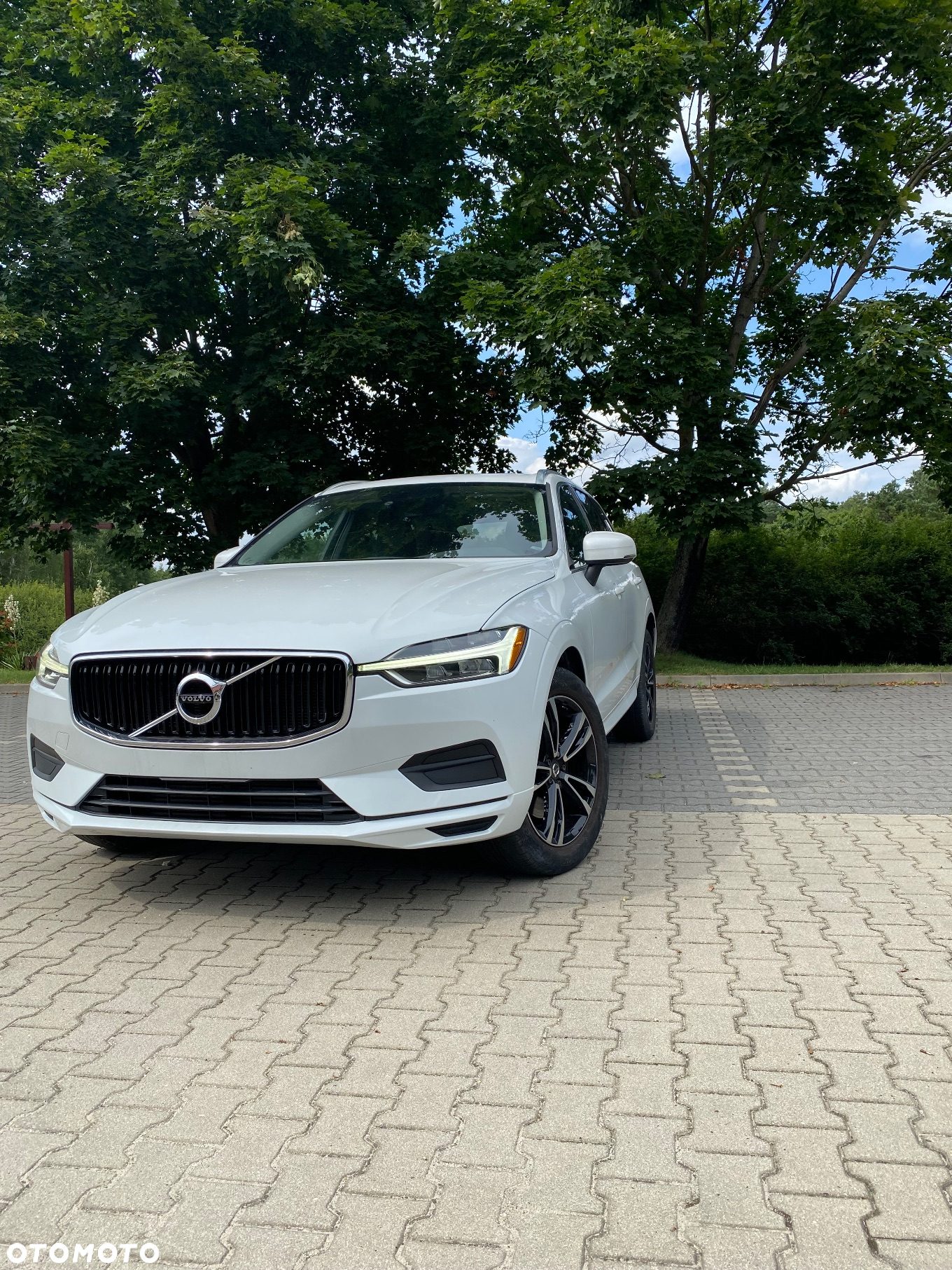 Volvo XC 60 T6 AWD Momentum - 2