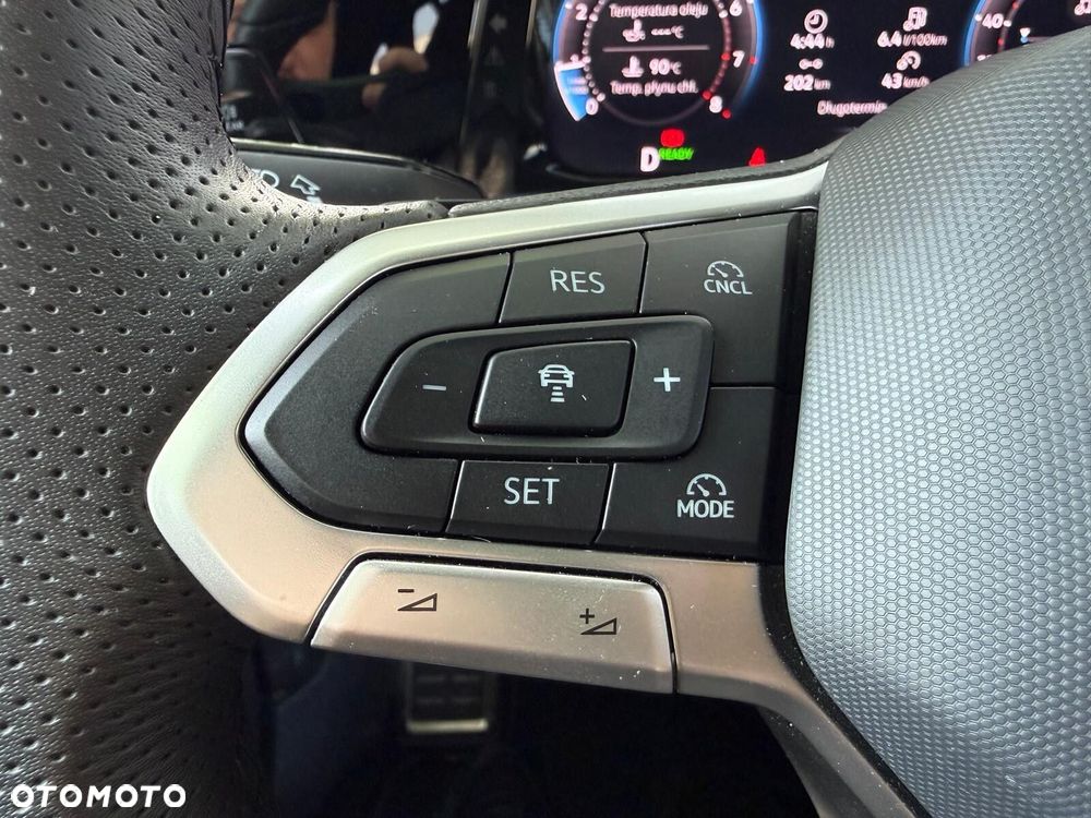 Volkswagen Golf 1.5 eTSI mHEV R-Line Plus DSG - 14