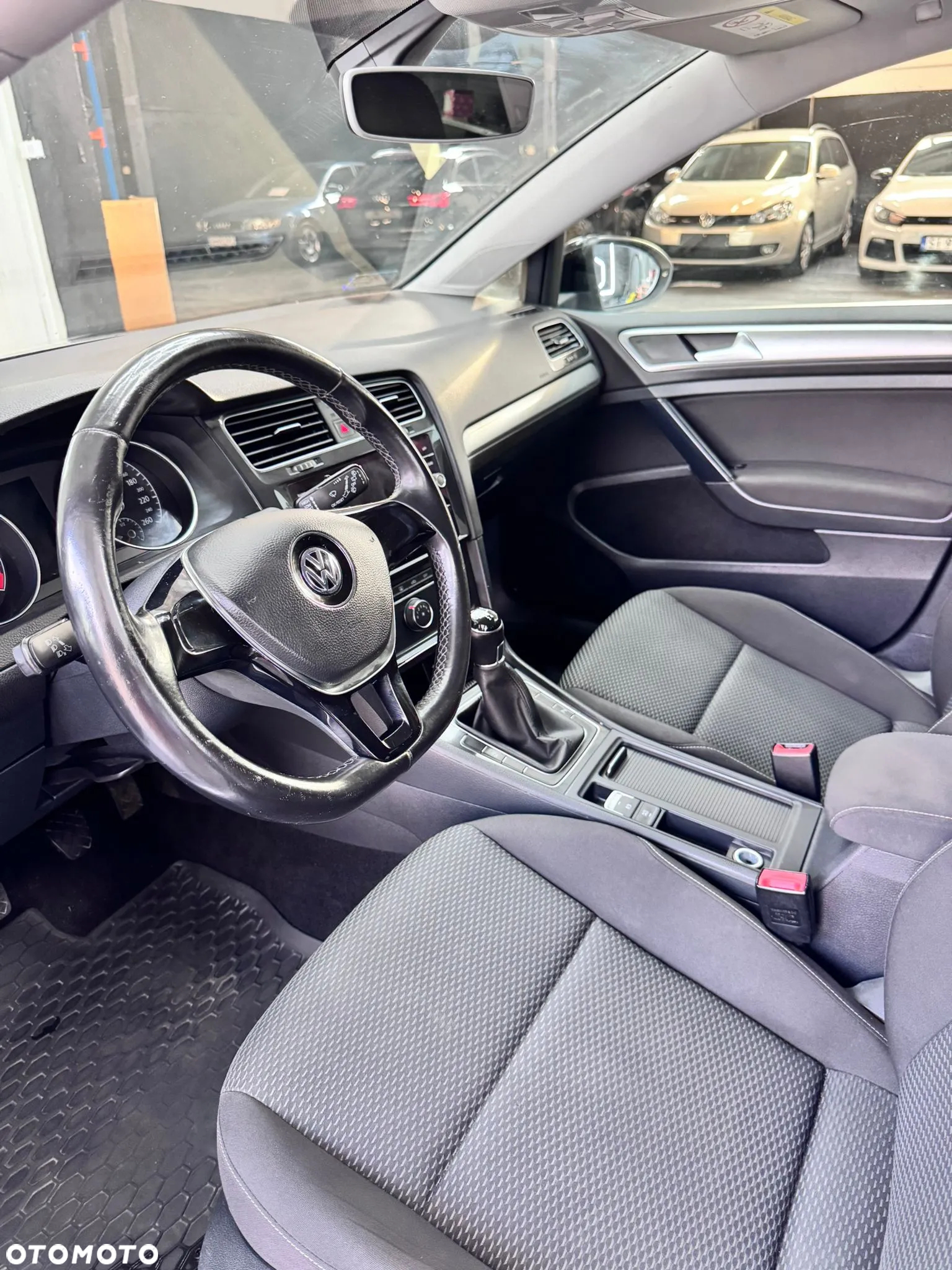 Volkswagen Golf VII 1.6 TDI BMT Trendline - 15