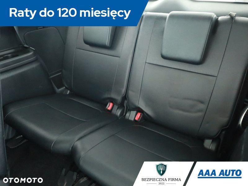Mitsubishi Outlander - 16