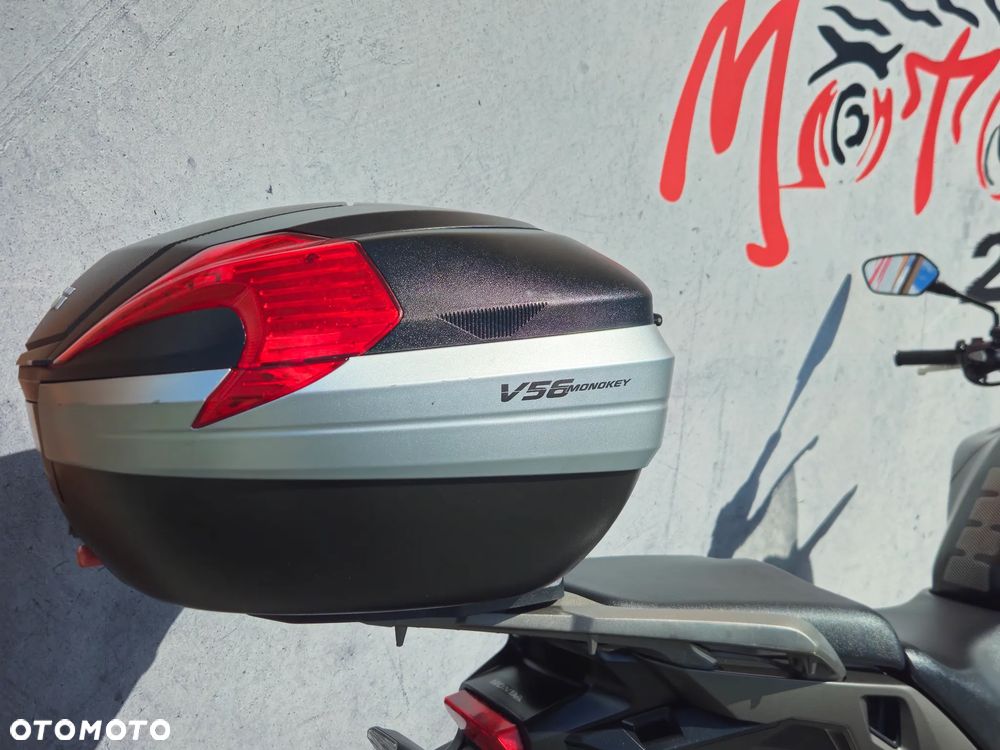 Honda VFR - 25