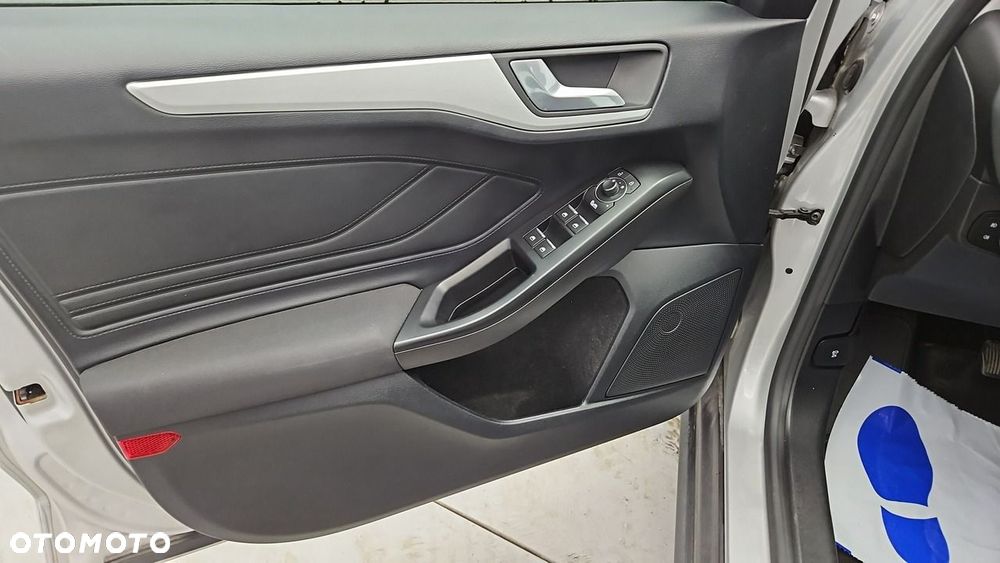 Ford Focus 1.5 EcoBlue SCR Connected - 11