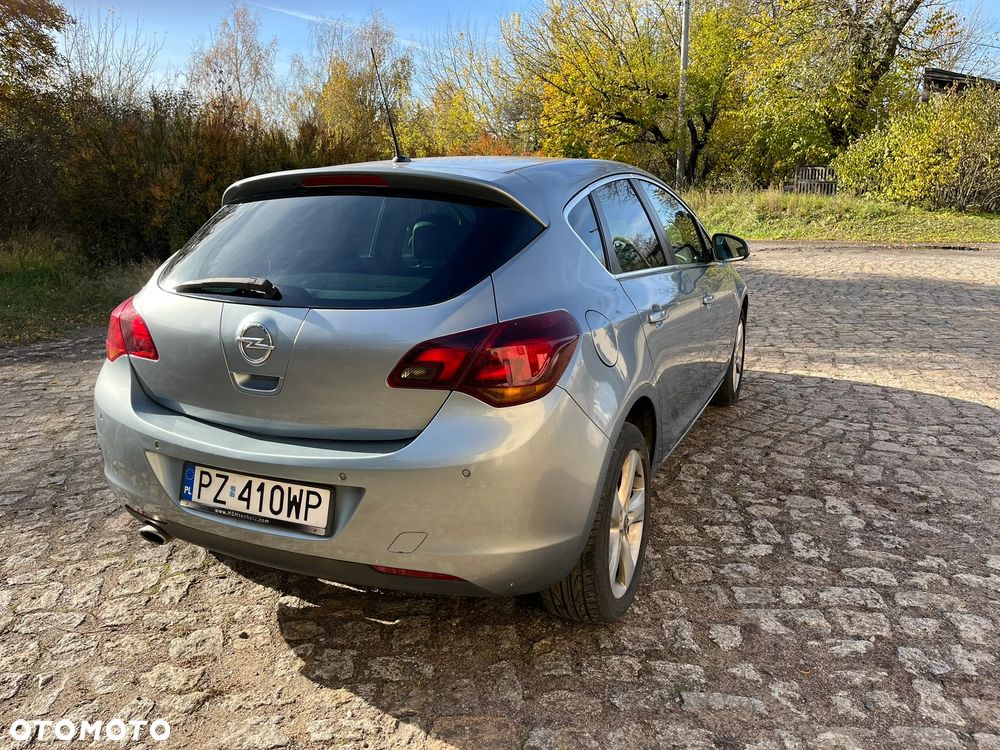 Opel Astra IV 1.4 T Sport - 11