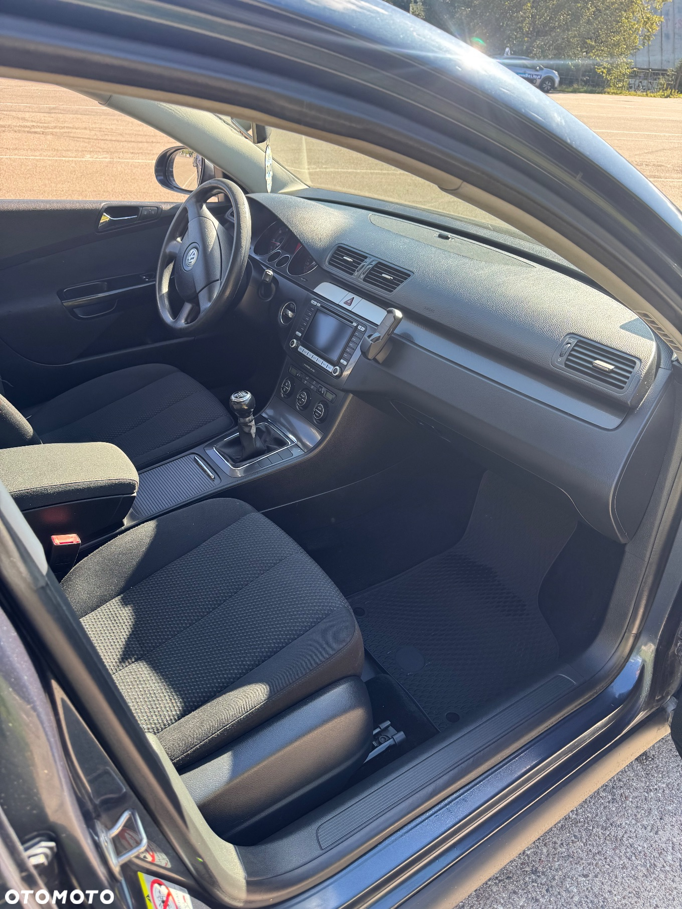 Volkswagen Passat - 16