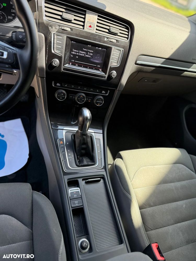 Volkswagen Golf 1.6 TDI DPF DSG BlueMotion Technology Comfortline - 15