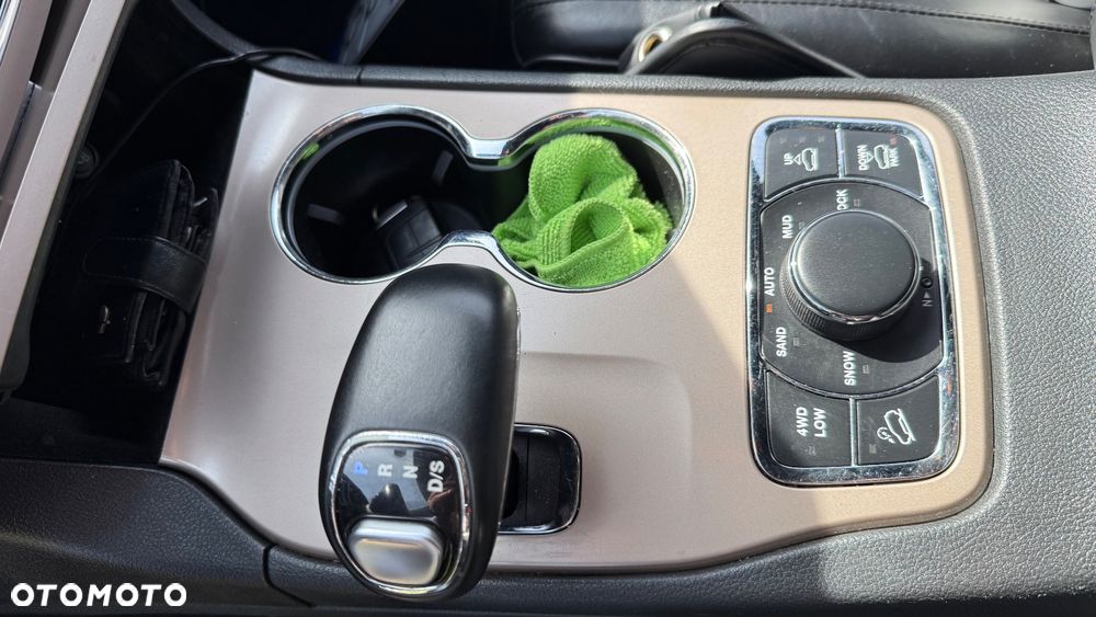 Jeep Grand Cherokee - 19