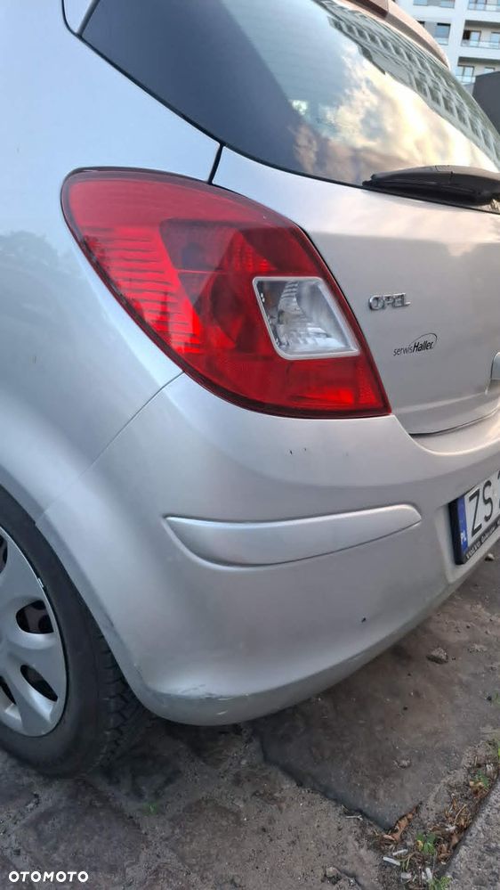 Opel Corsa 1.2 16V Enjoy - 12