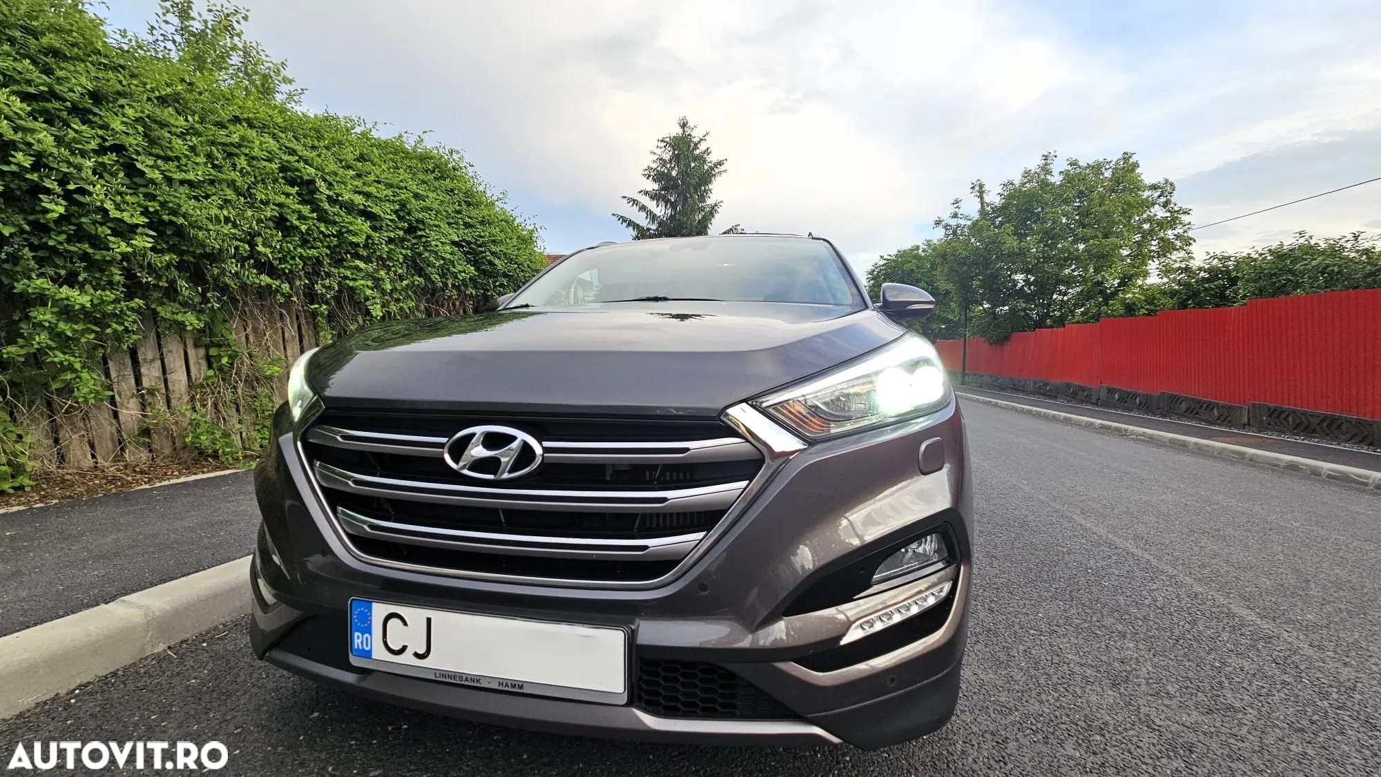 Hyundai Tucson 2.0 CRDI 4WD 6AT Premium+ - 24