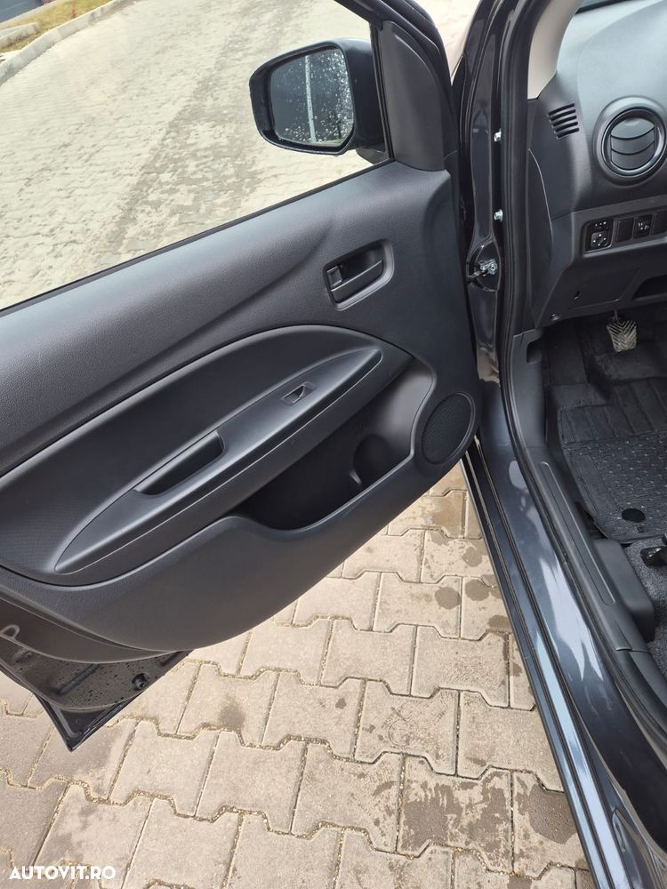 Mitsubishi Space Star 1.2 2WD MT Inform - 24