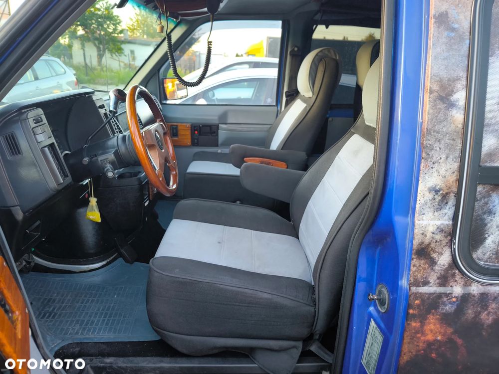 Chevrolet Astro - 8