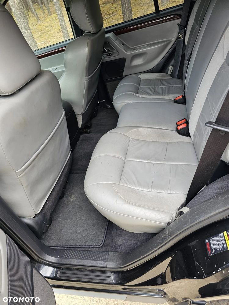 Jeep Grand Cherokee - 33