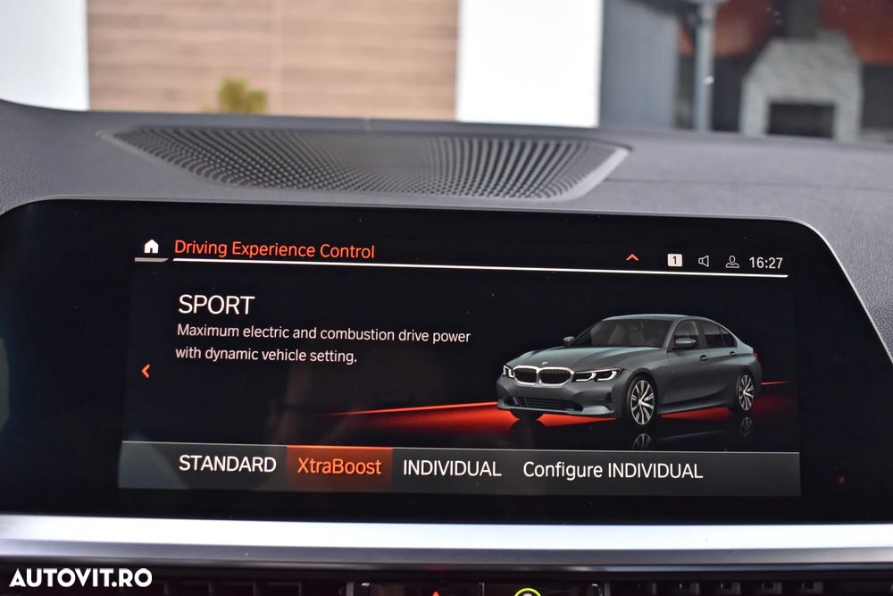 BMW Seria 3 330e Aut. Sport Line - 27