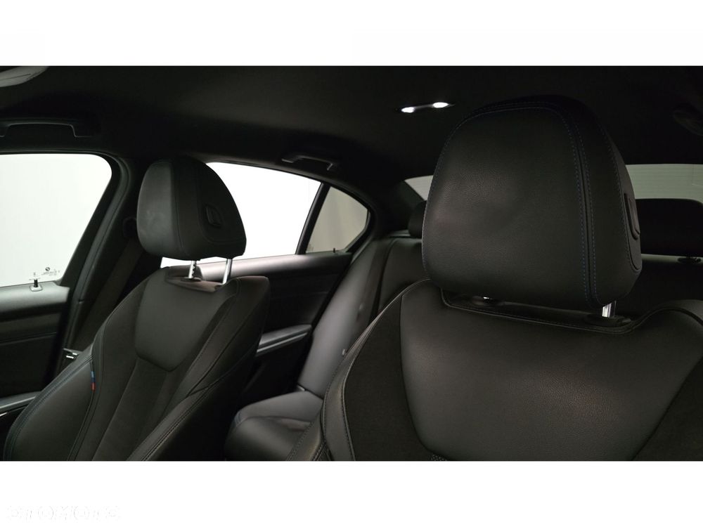 BMW Seria 3 320d xDrive mHEV M Sport - 18