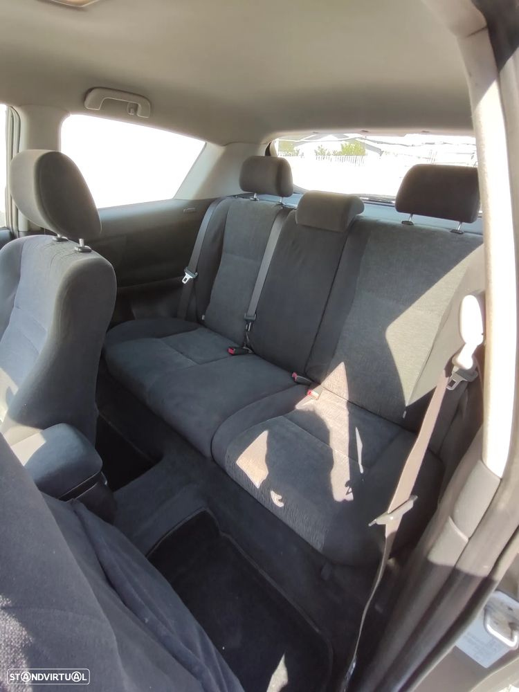 Toyota Corolla - 5