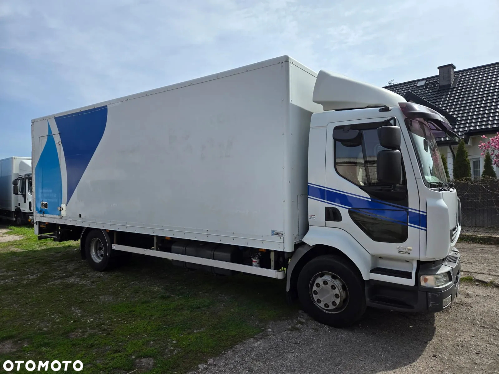 Renault MIDLUM - 4