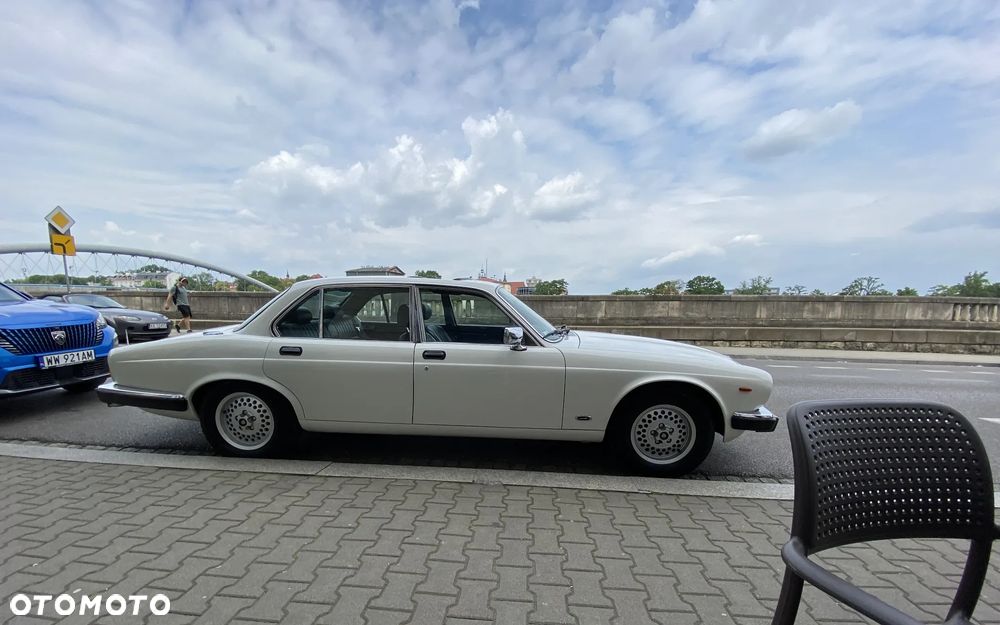 Jaguar XJ XJ12 5.3i - 17