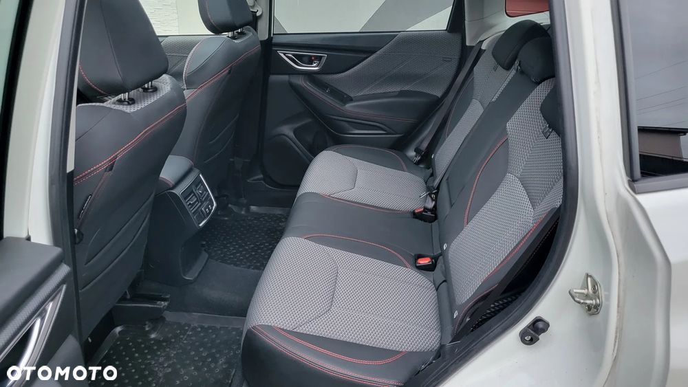 Subaru Forester 2.0 i Exclusive Special (EyeSight) Lineartronic - 8