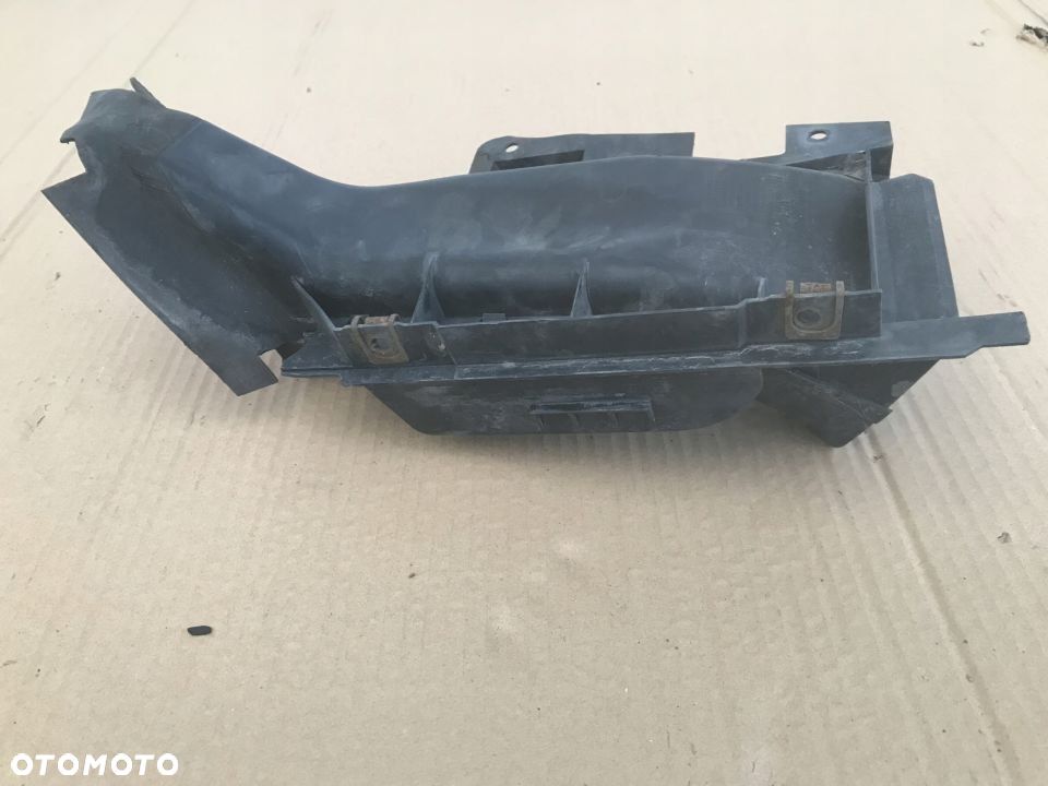 Osłona chłodnicy BMW 3 E46 wlot kierownica powietrza prawa zderzaka pasa przedniego 8197928 - 7