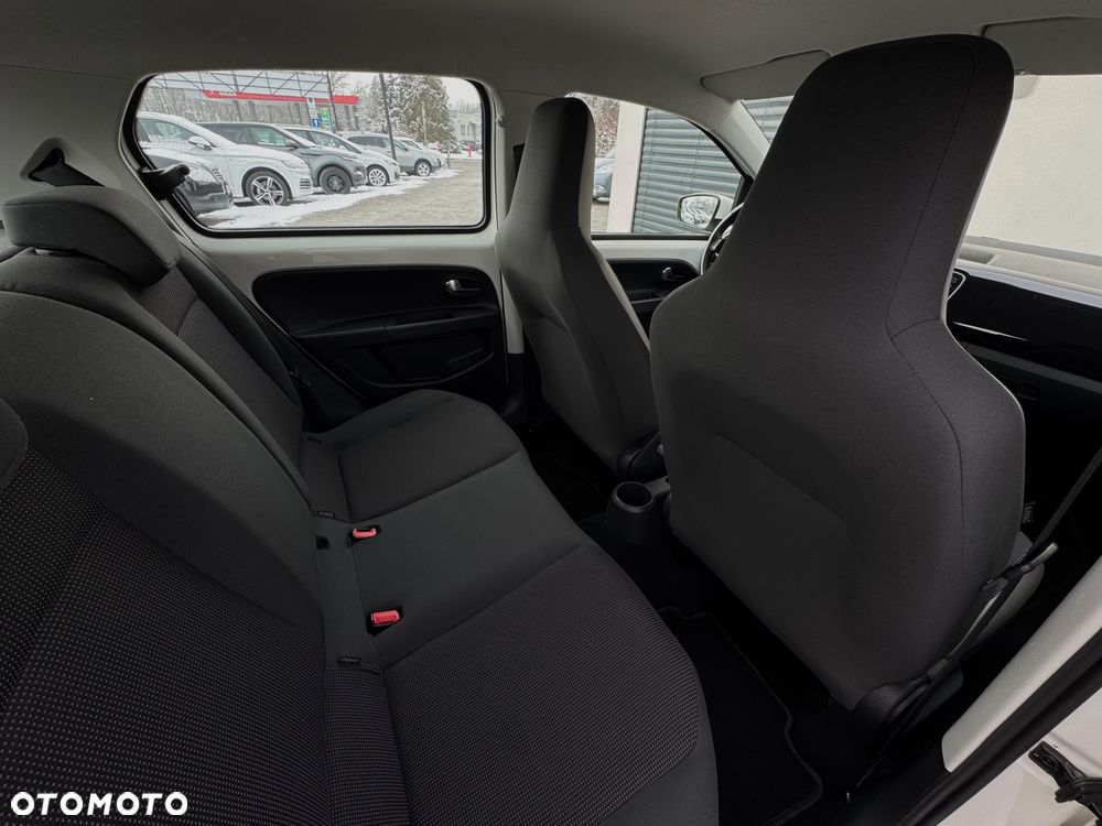 Volkswagen up! - 30