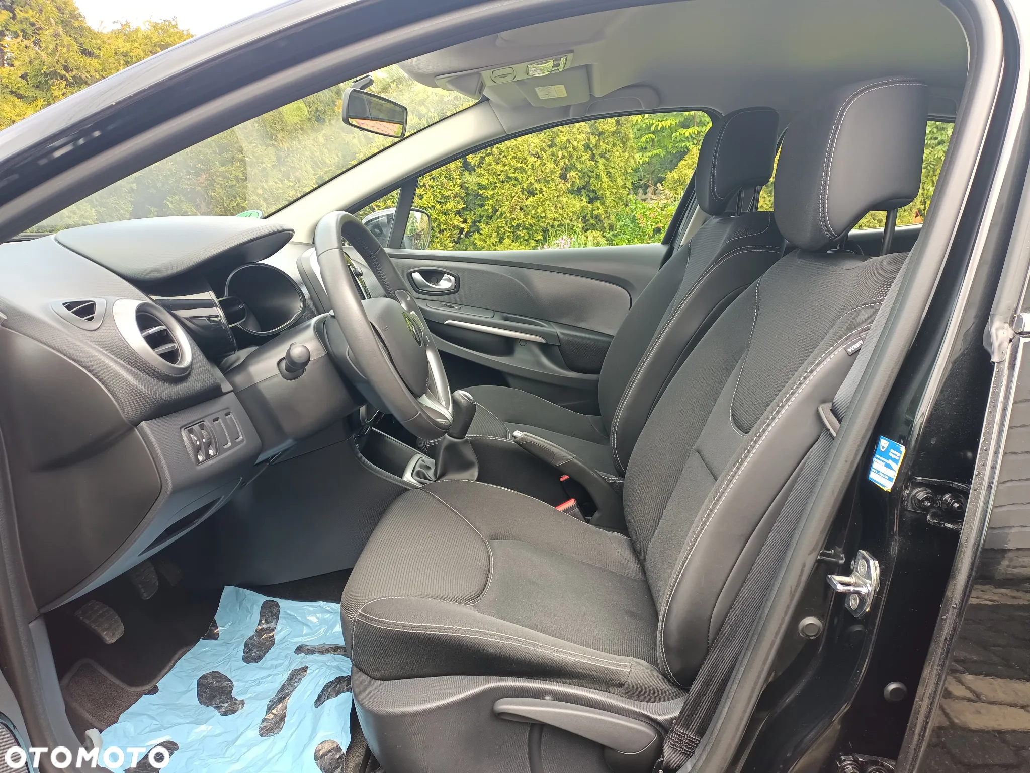 Renault Clio - 10
