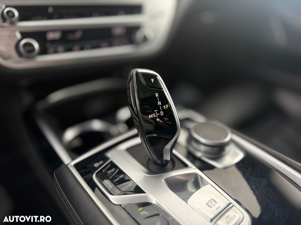 BMW Seria 7 730d xDrive - 10