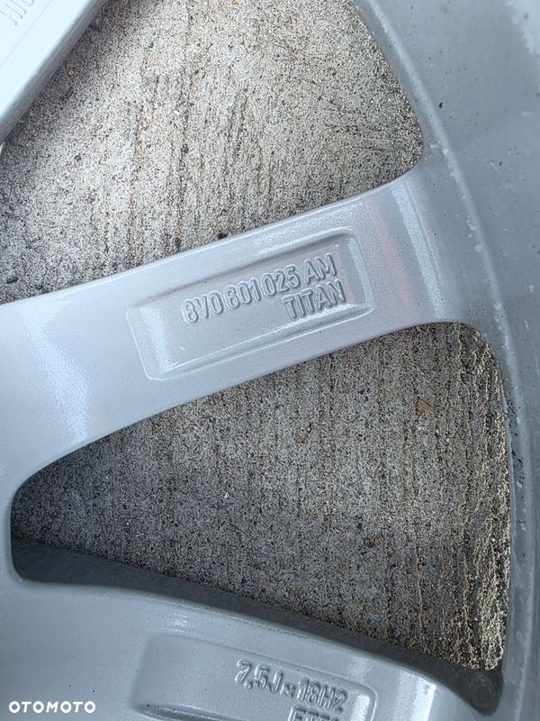 FELGA ALUMINIOWA AUDI A3 S3 8V VW SEAT 7.5J R18 ET51 8V0601025AL/AM K*33* - 9