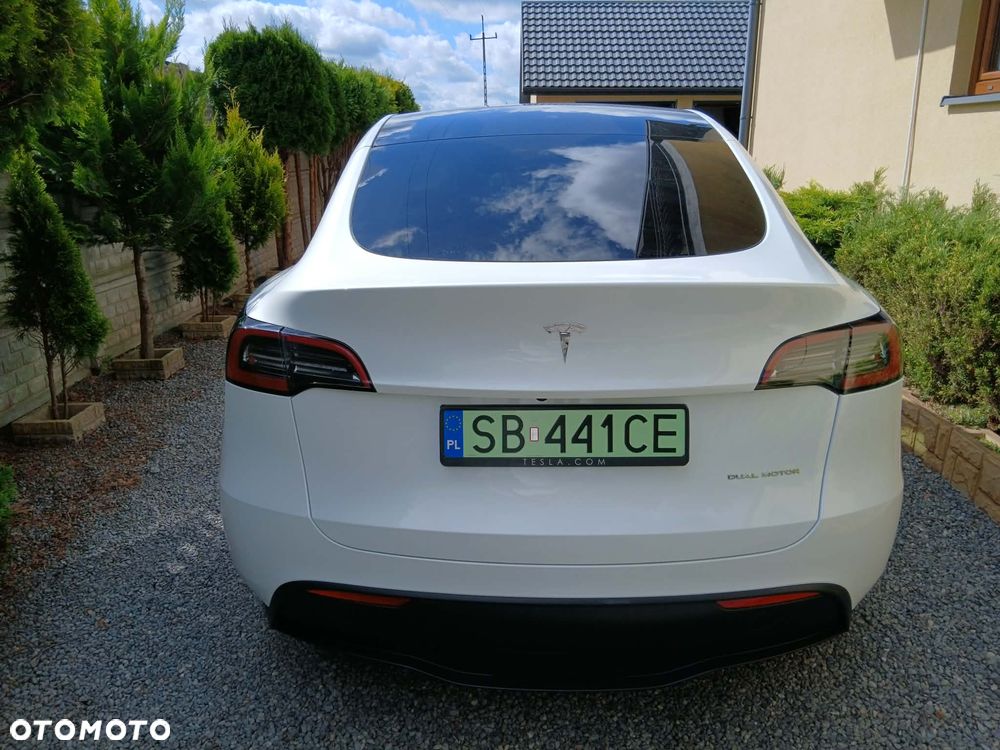 Tesla Model Y - 5
