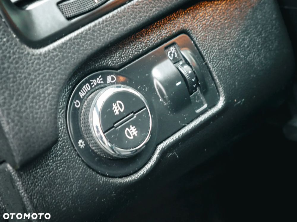 Opel Insignia 2.0 CDTI Cosmo ecoFLEX S&S - 18