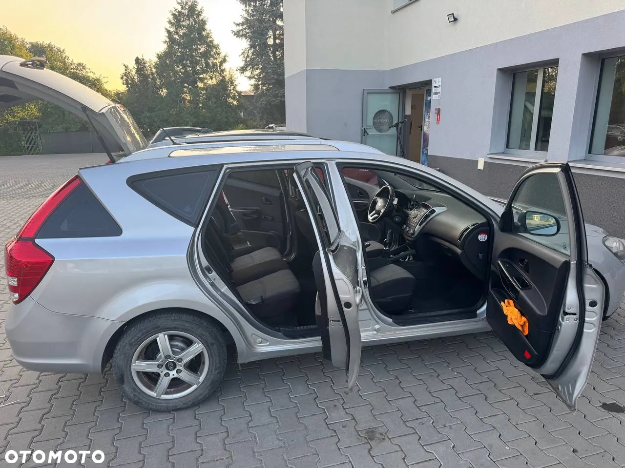 Kia Ceed - 10