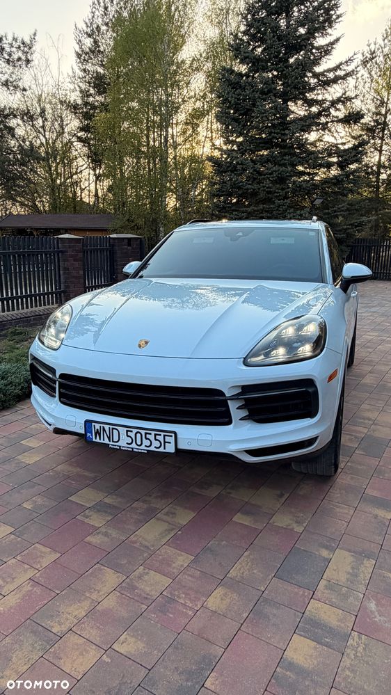 Porsche Cayenne - 2