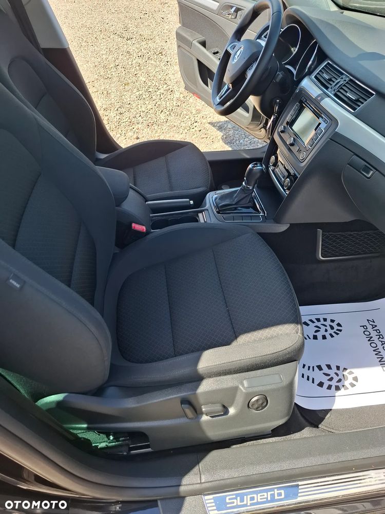 Skoda Superb 2.0 TDI Green tec DSG Ambition - 27