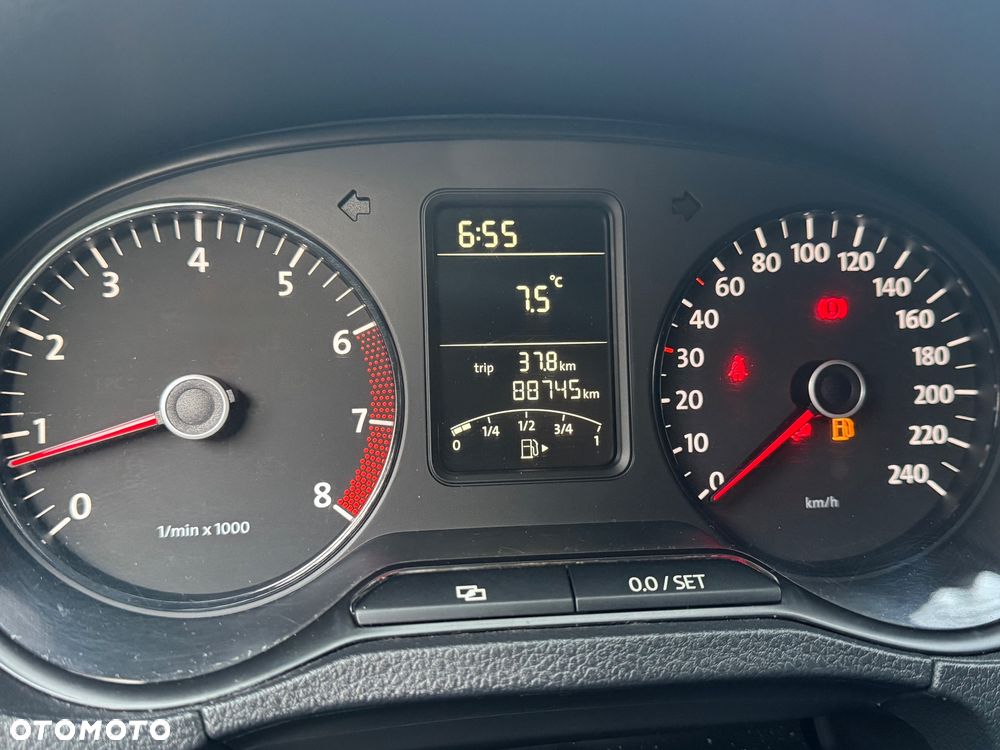 Volkswagen Polo 1.4 16V Trendline - 7