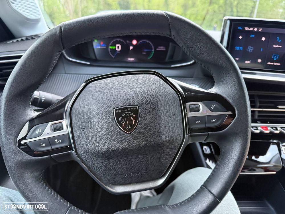Peugeot e-208 Active - 12