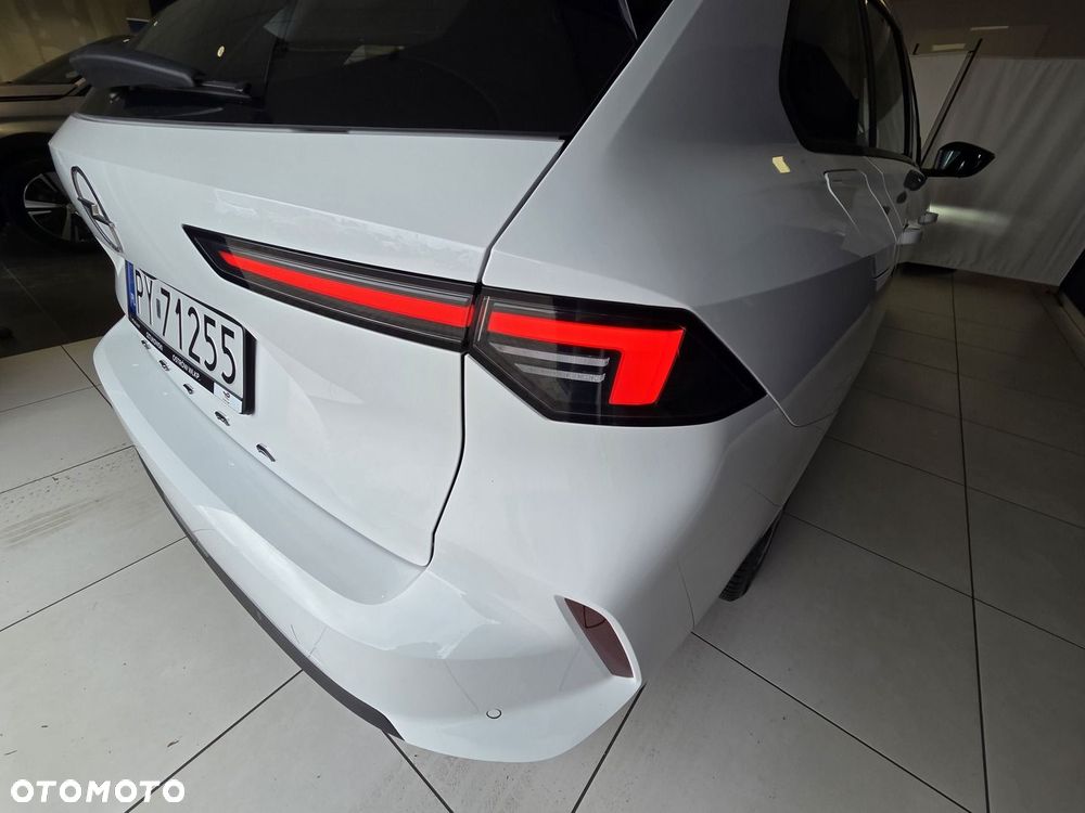 Opel Astra 1.2 T Edition S&S - 17
