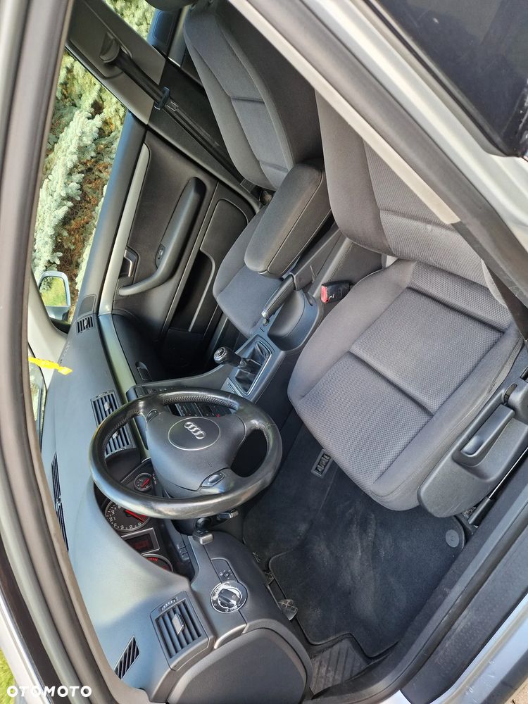 Audi A4 Avant 1.9 TDI - 25