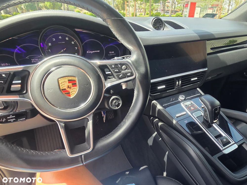 Porsche Cayenne - 9