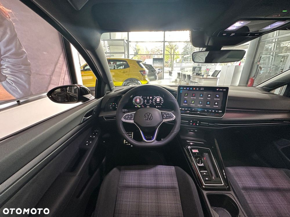Volkswagen Golf - 12