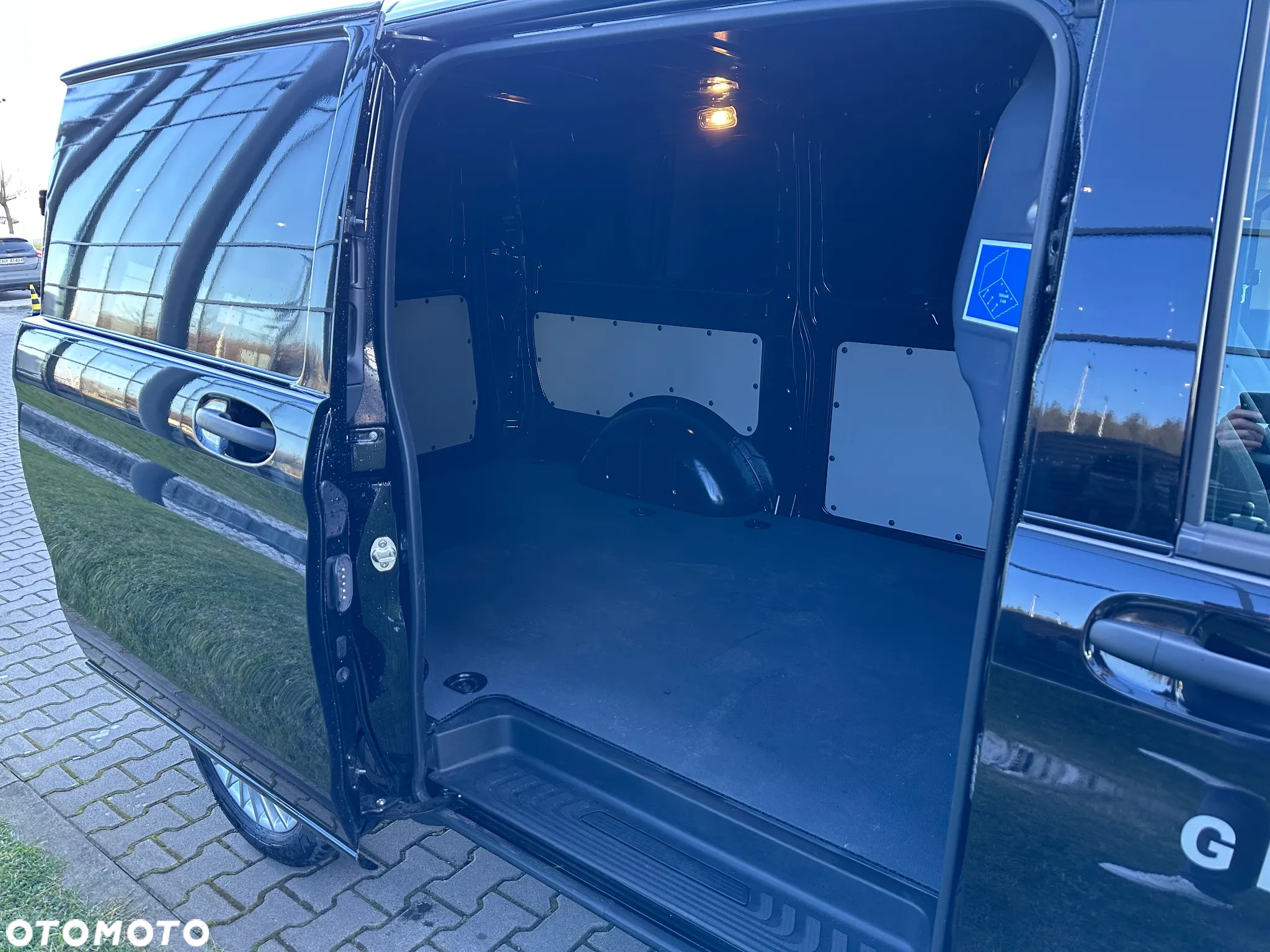 Mercedes-Benz eVito 112 Furgon Długi 3200 mm - 14