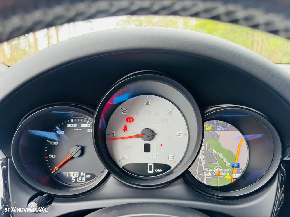 Porsche Macan S - 29