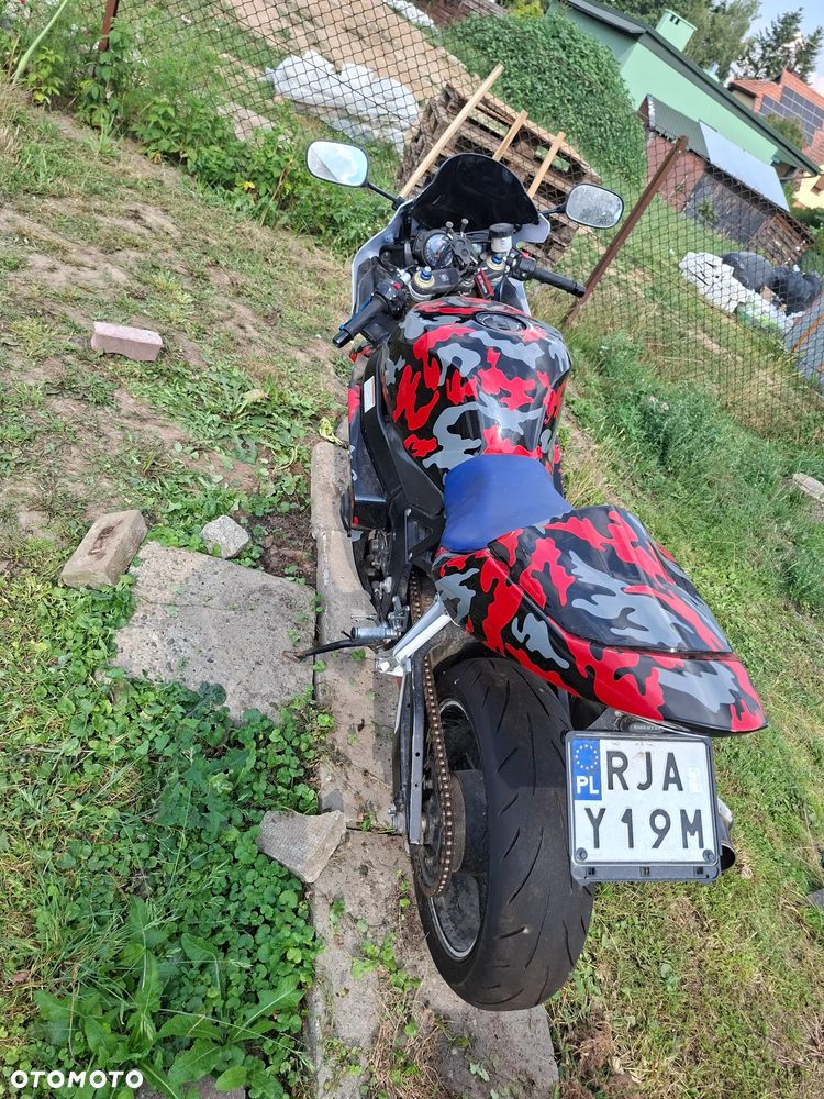 Suzuki GSX-R - 2