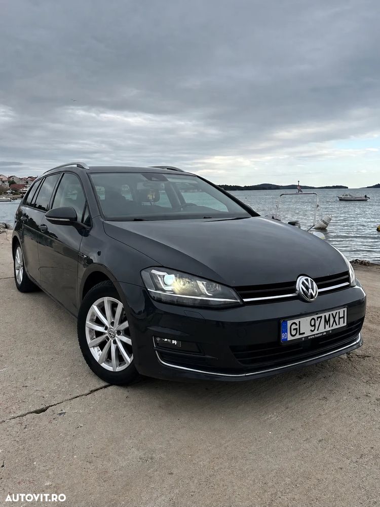 Volkswagen Golf - 1