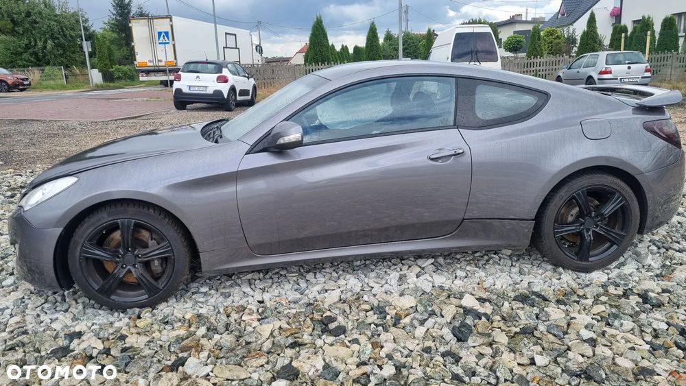 Hyundai Genesis - 3