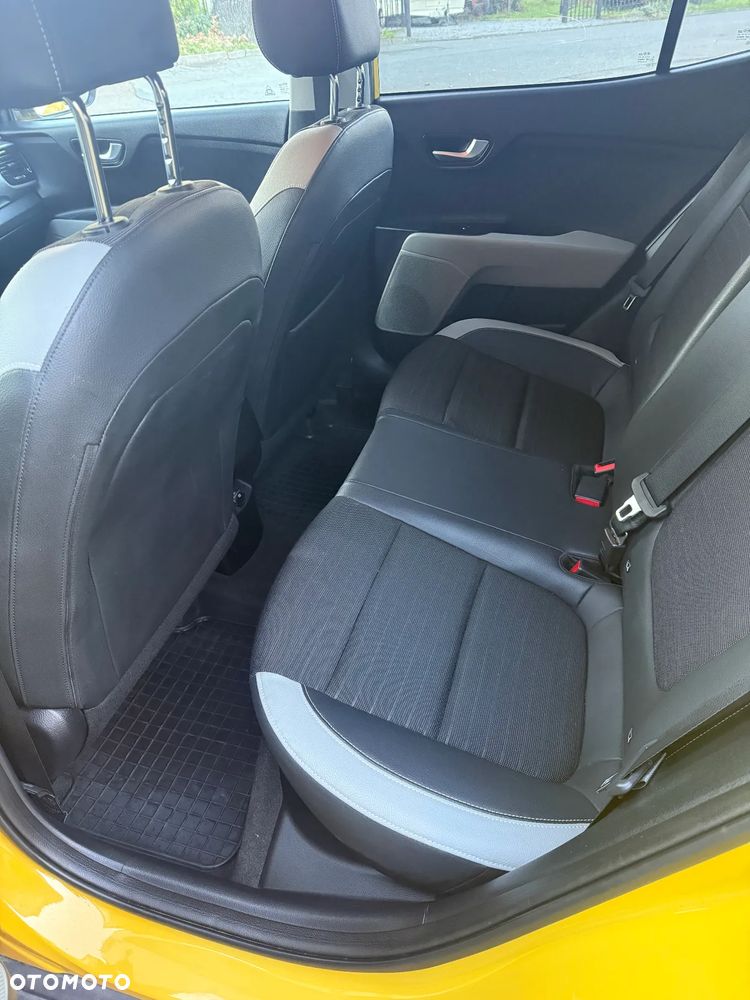 Kia Stonic 1.0 T-GDI 120 Platinum Edition - 10