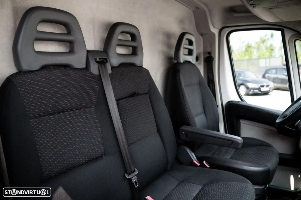 Citroën Jumper 2.0 BlueHDi 35 L2H2 - 23