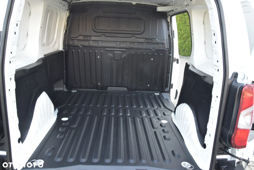 Citroën BERLINGO - 11