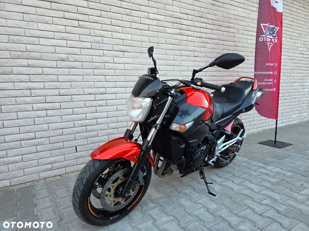 Suzuki GSR - 1
