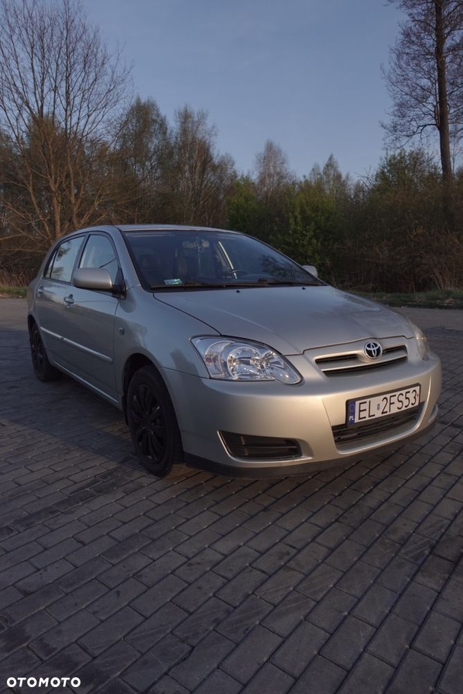 Toyota Corolla - 2